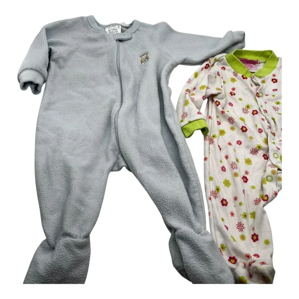 Lot of 2 Baby Girl One Piece Footed Pajamas 3-6M Floral‎ Long Sleeves Crew Neck